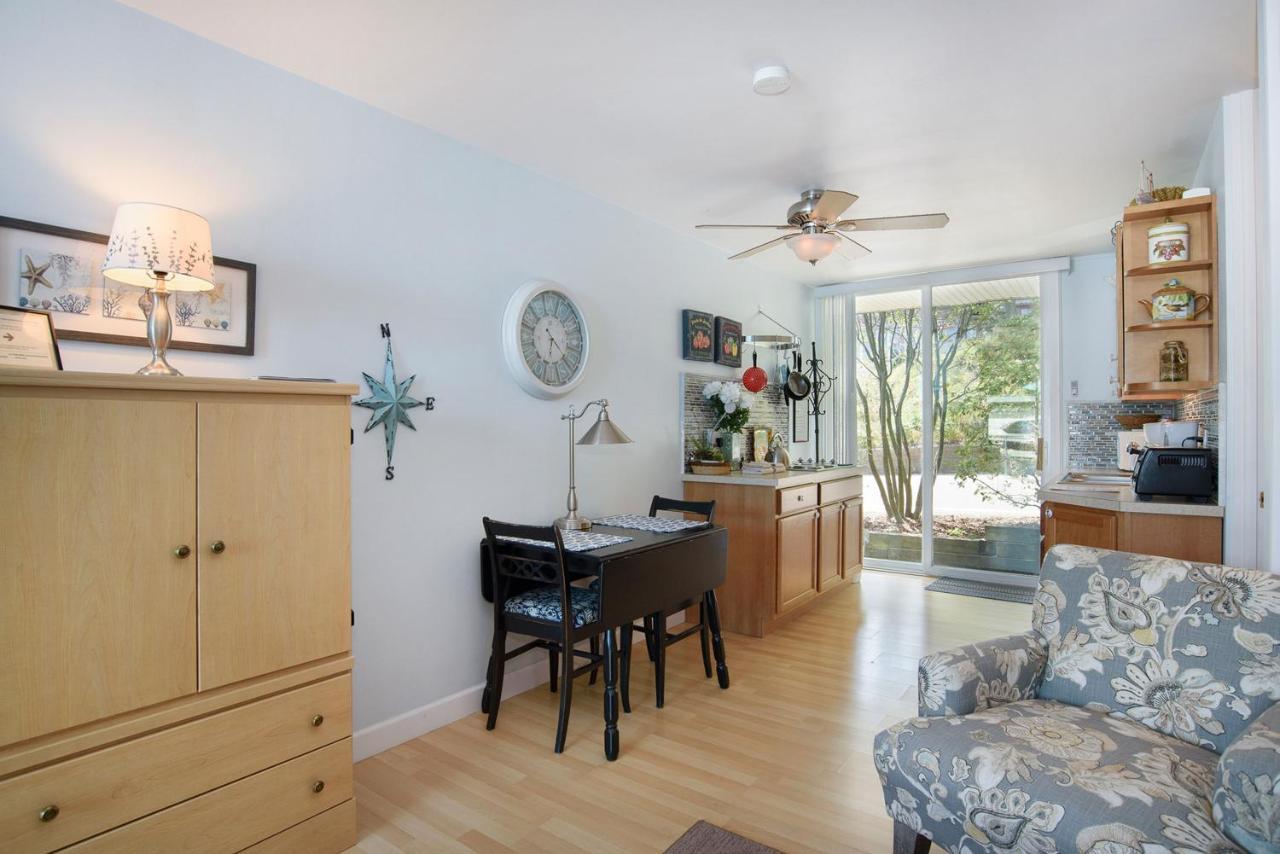 Waterside Suites Saugatuck Bagian luar foto