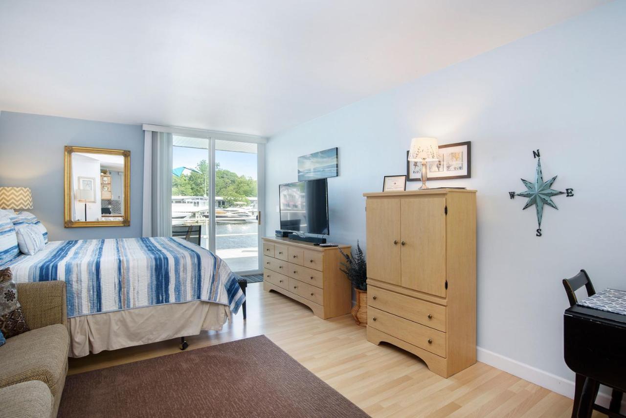 Waterside Suites Saugatuck Bagian luar foto