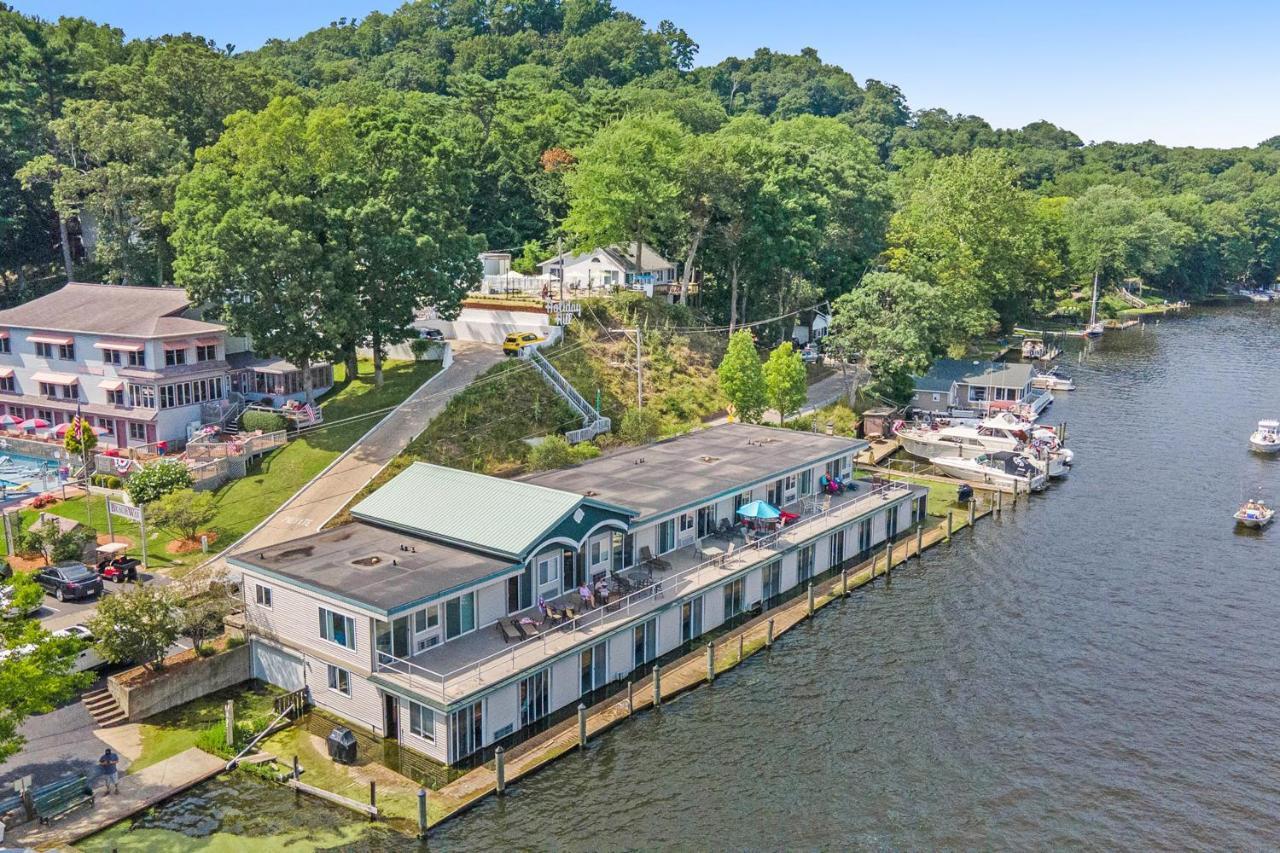 Waterside Suites Saugatuck Bagian luar foto